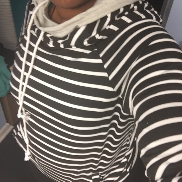 Stripped Zipper Plus Size Hoodie - Picture 6 of 8